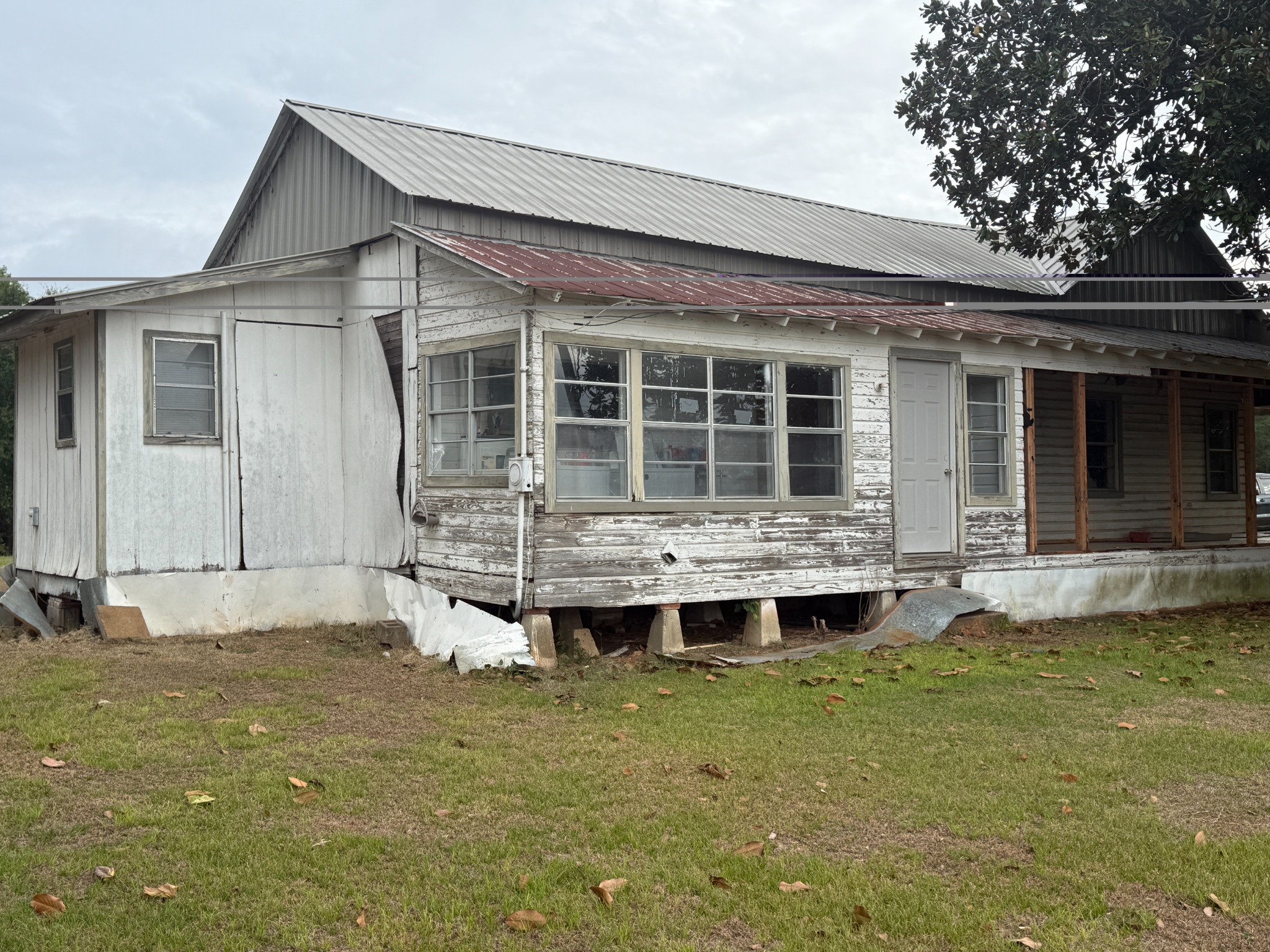 Current side and rear exterior