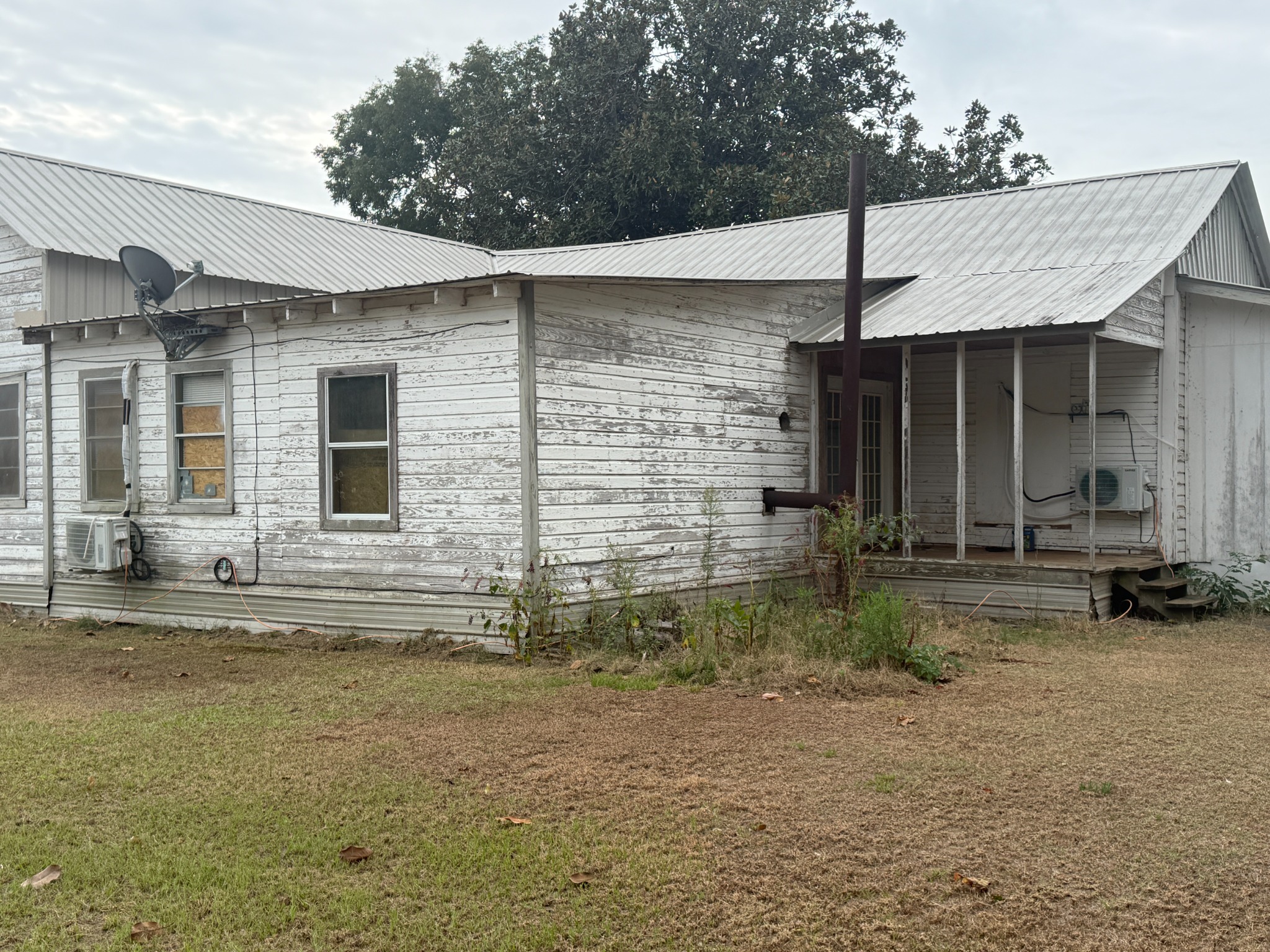 Current rear and side exterior